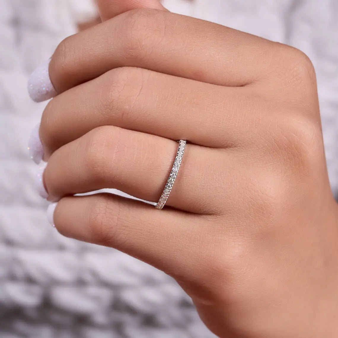 Dainty Ring HALO
